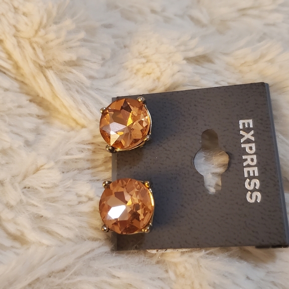 Express Large Post Back Stud Earrings - Picture 4 of 5